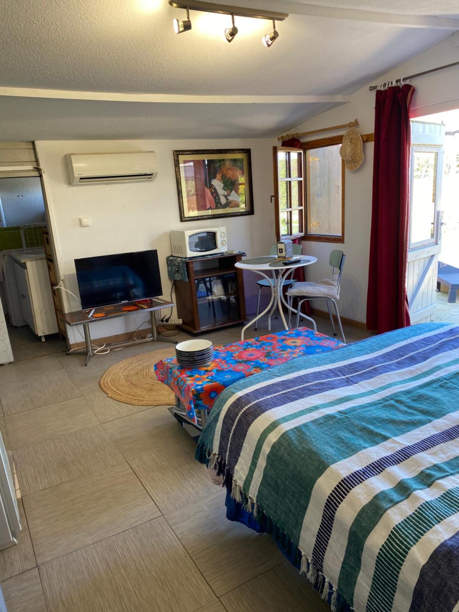 Lumphini le petit chalet climatisé Béziers Esterno foto